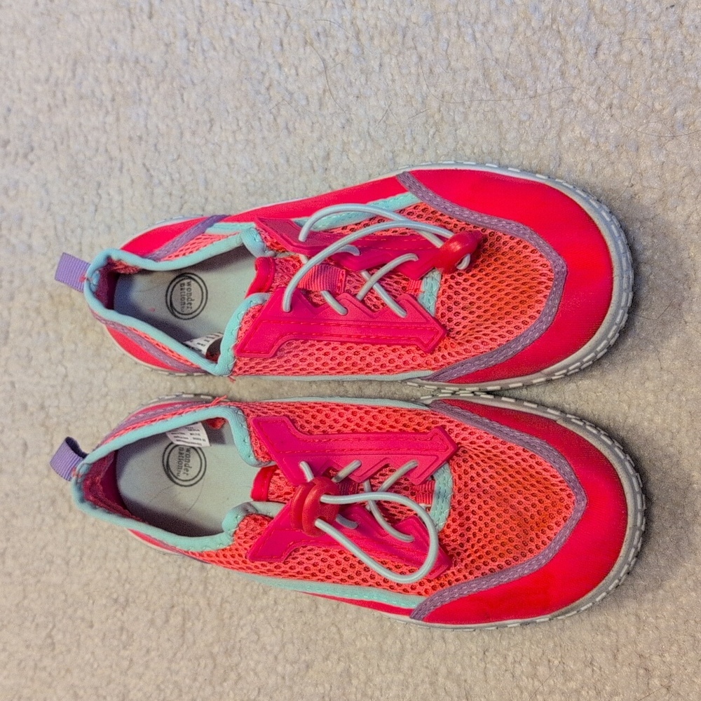 Girls Pink Water Shoes, Size 2-3